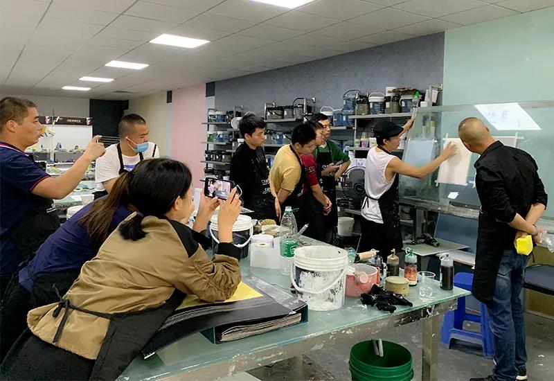 承匠人之魂?鑄工匠之師，基路伯第八期藝術(shù)涂料施工培訓(xùn)圓滿舉辦(圖1)